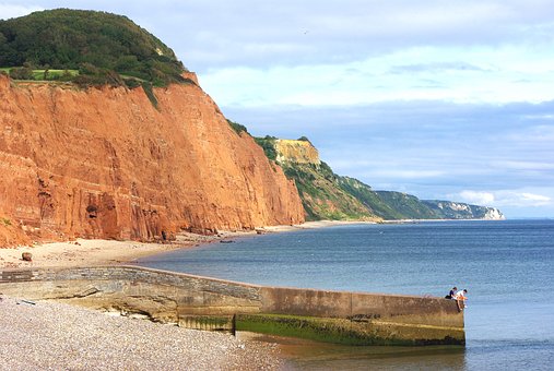 Weymouth, Athelhampton House & The Jurassic Coast 