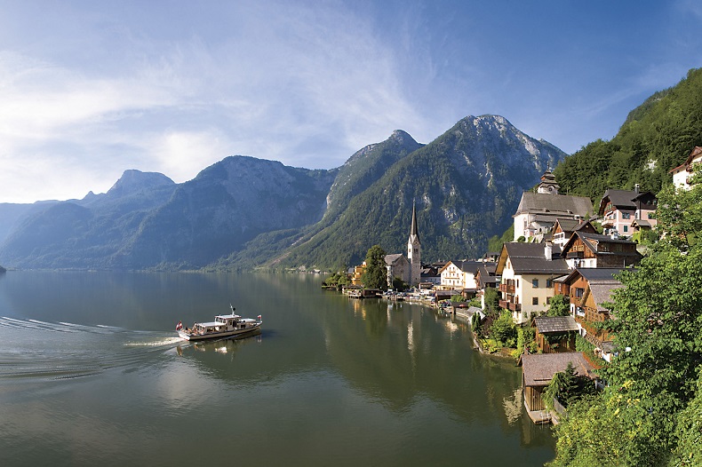 Beautiful Hallstatt & The Austrian Lake District 