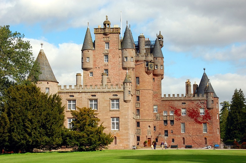 The Stone of Destiny & Royal Palaces of Perthshire 