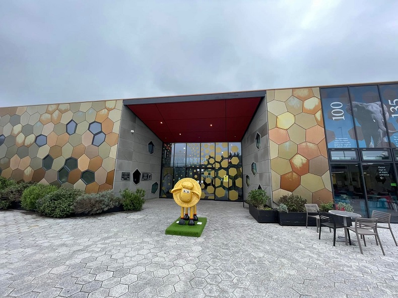 Cardiff Bay, Brecon Railway & The Royal Mint 