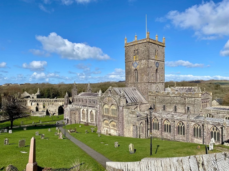 Pembrokeshire Coastline & Picton Castle 