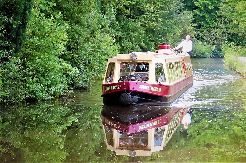 Staffordshire Canal Cruise on the Judith Mary
