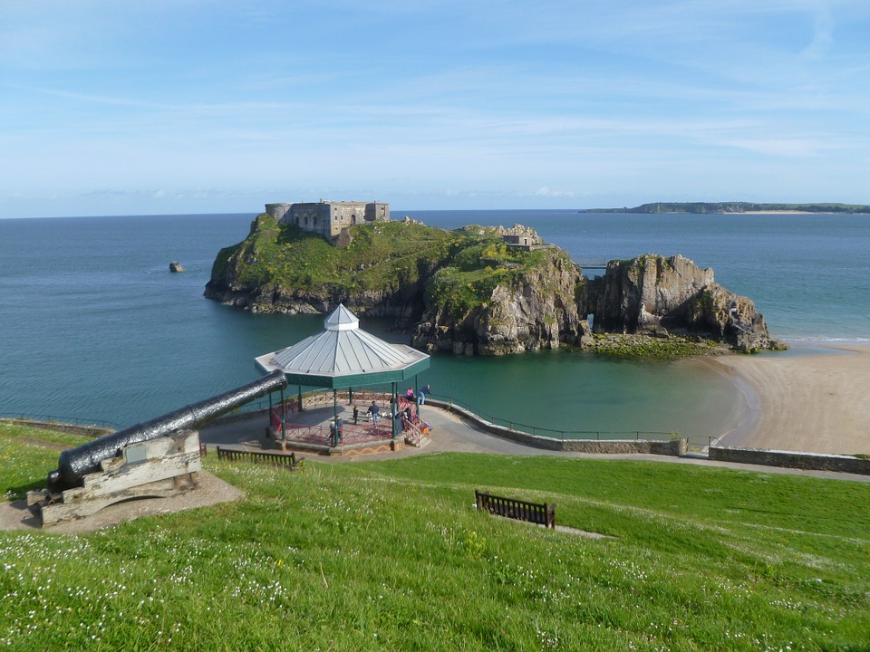 Pembrokeshire Coastline & Picton Castle 