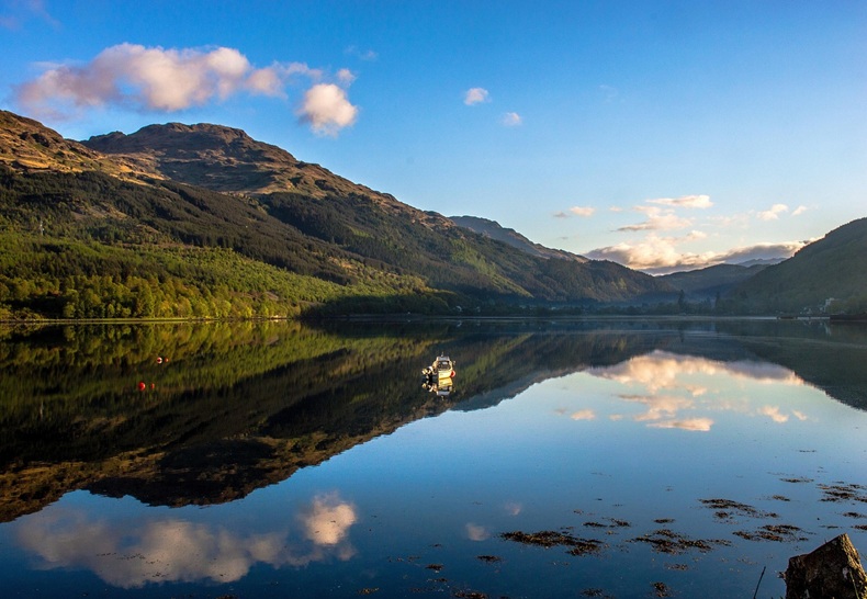 Discover Scotland: Scenic Lochs & Historic Cities 