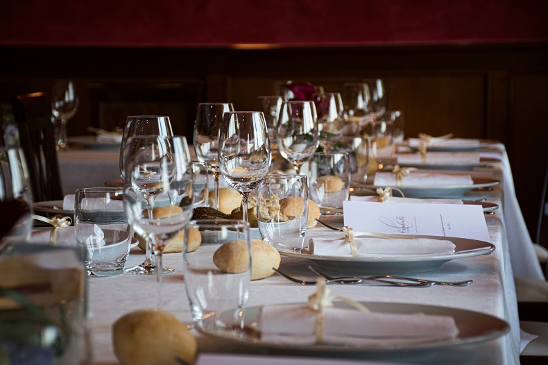 Mystery Christmas Lunch with Entertainment